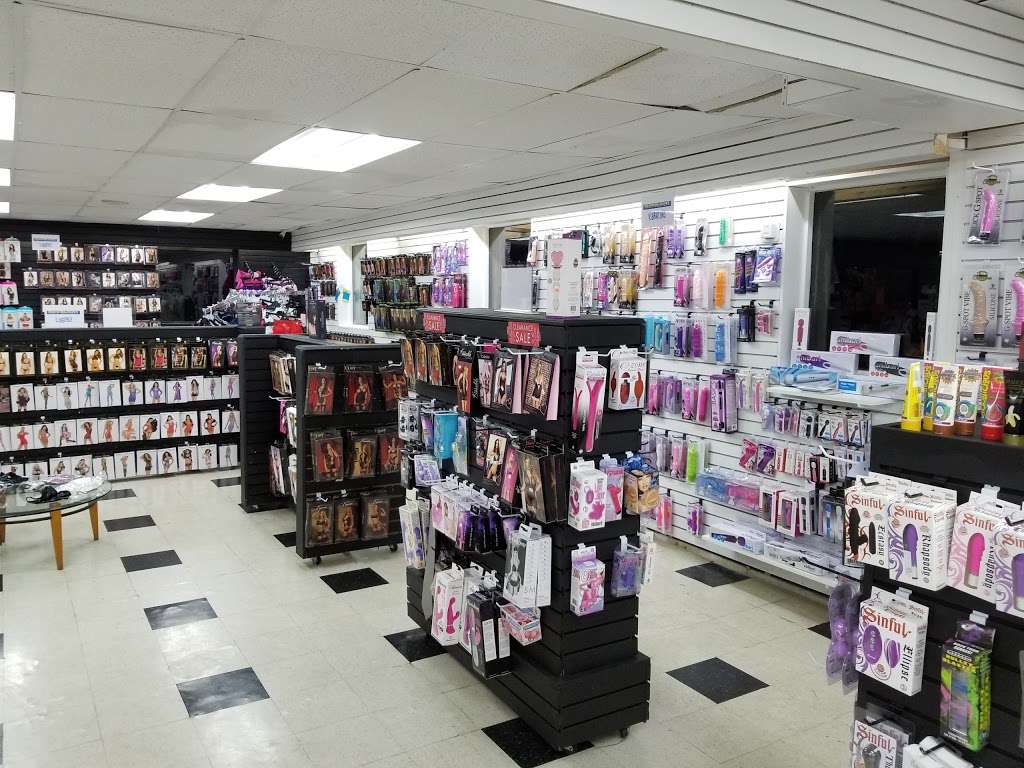 Moonlight Adult Boutique | 8910 E US Hwy 40, Kansas City, MO 64129, USA | Phone: (816) 255-3431