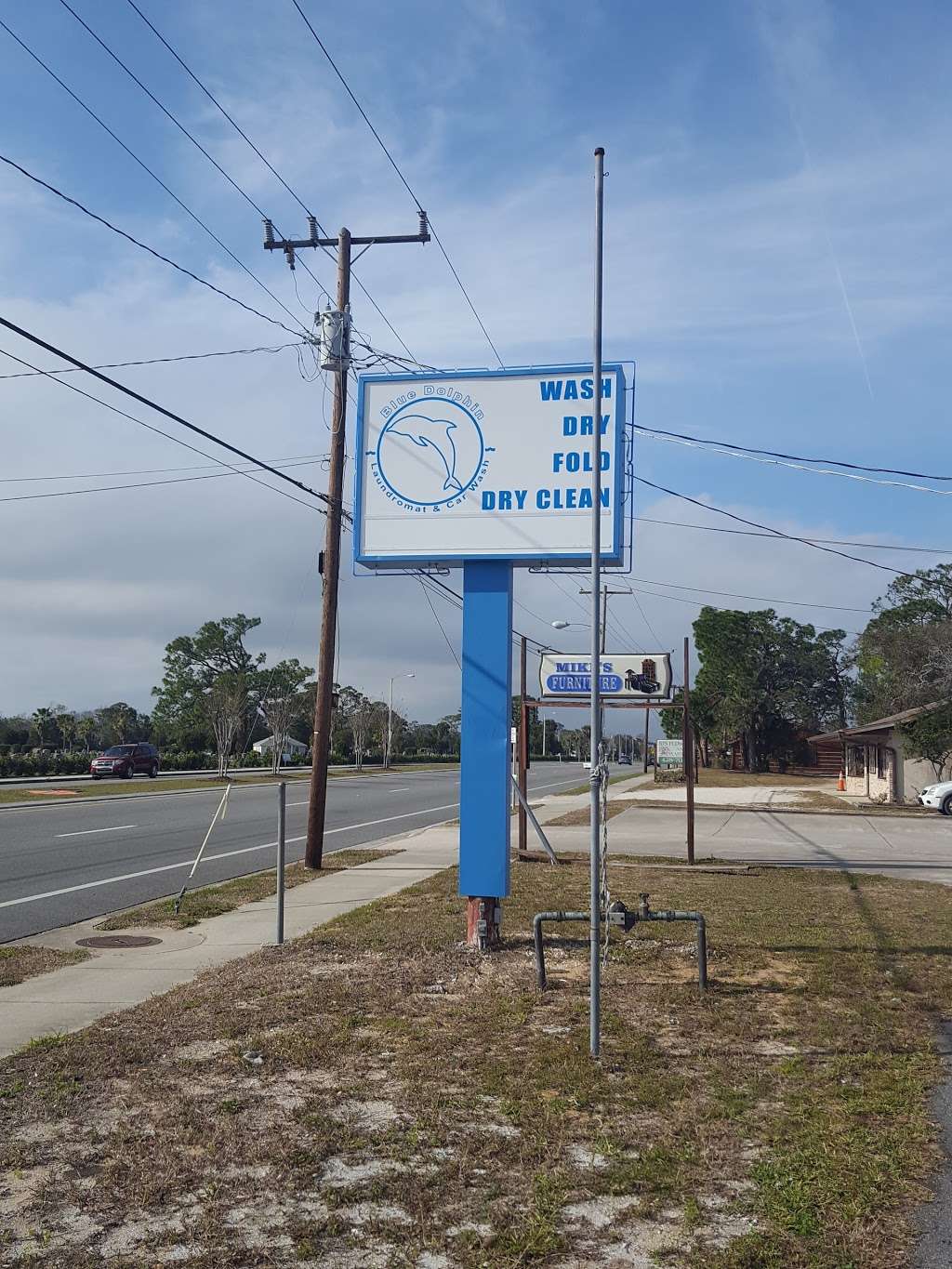 Blue Dolphin Laundromat & Car Wash | 921 S Ridgewood Ave, Edgewater, FL 32132 | Phone: (386) 847-8570