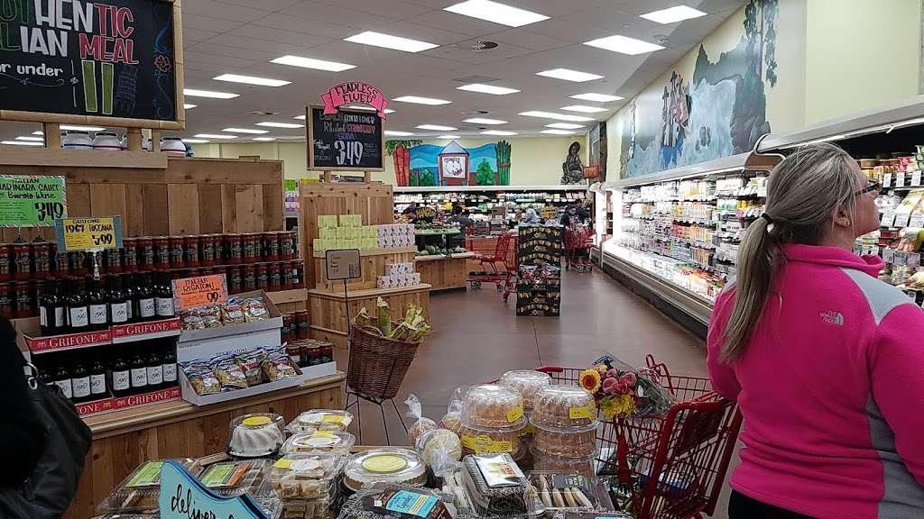 Trader Joes | 1820 E Arbors Dr, Charlotte, NC 28262, USA | Phone: (704) 688-9578