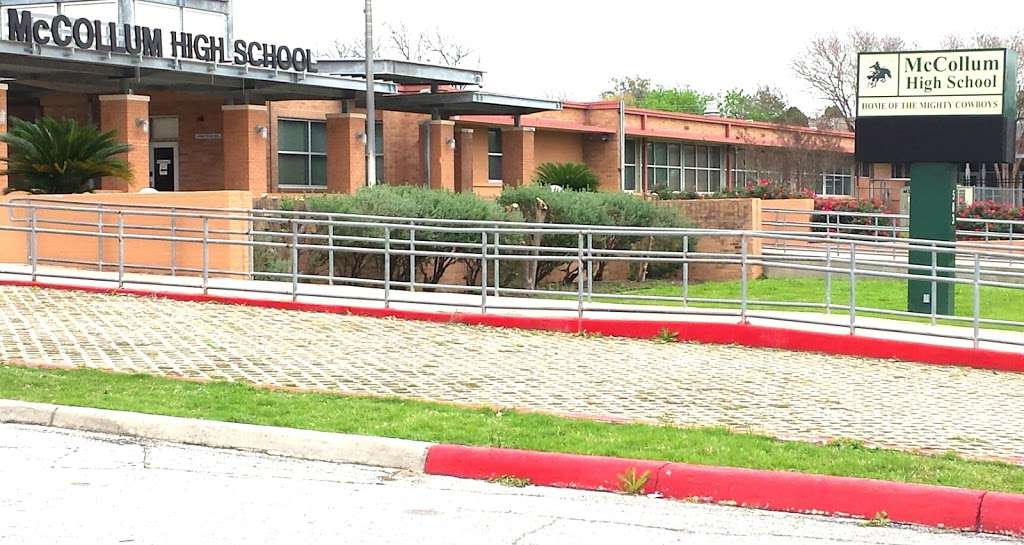 McCollum High School, 500 W Formosa Blvd, San Antonio, TX 78221, USA