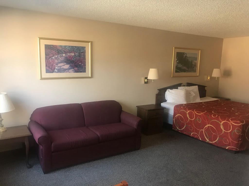 InTown Suites Extended Stay High Point NC | 2860 N Main St, High Point, NC 27265, USA | Phone: (336) 886-5665