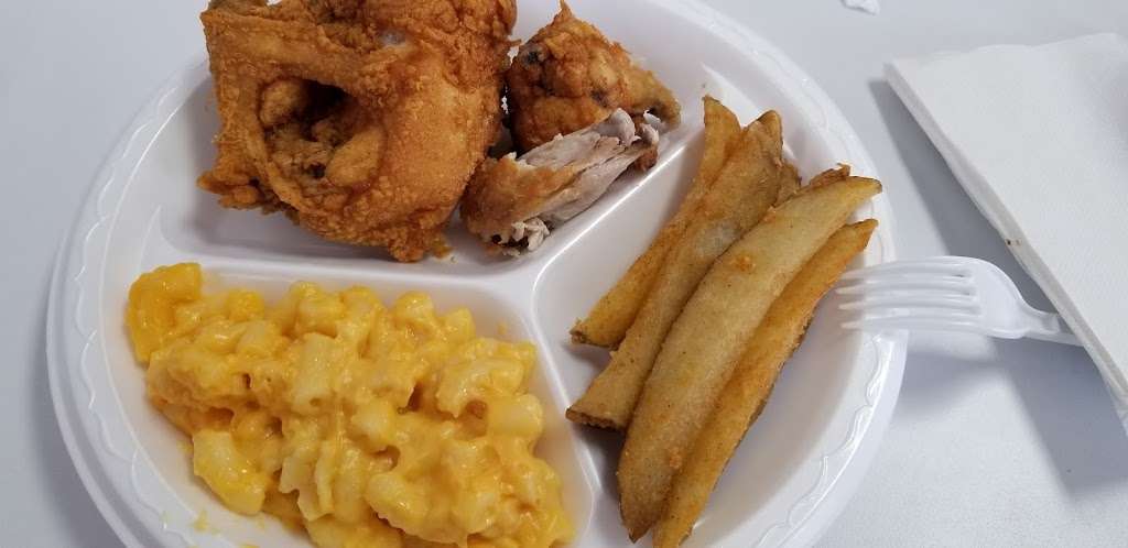 Harvest Fried Chicken Inc | 710 Lisbon Center Dr # D, Woodbine, MD 21797, USA | Phone: (410) 489-5870