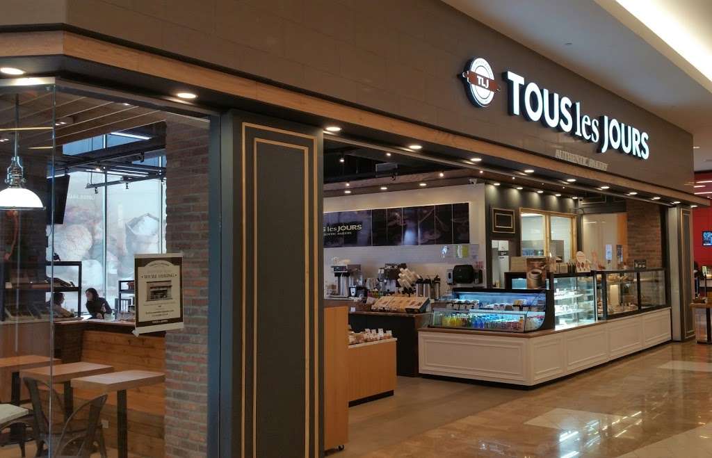 TOUS les JOURS | Hawthorn Center Mall, 670 Hawthorn Center, Vernon Hills, IL 60061, USA | Phone: (847) 281-7188