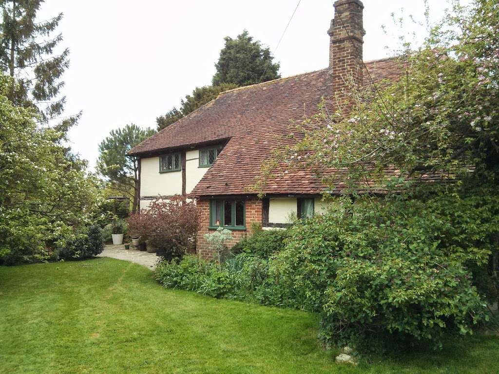 Lower Gages Farm | Rusper Rd, Capel, Dorking RH5 5HG, UK | Phone: 01306 711541