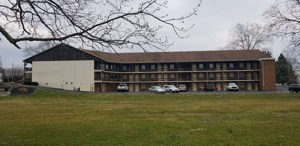 Mill Stream Country Inn | 170 Eastbrook Rd, Smoketown, PA 17576, USA | Phone: (717) 299-0931