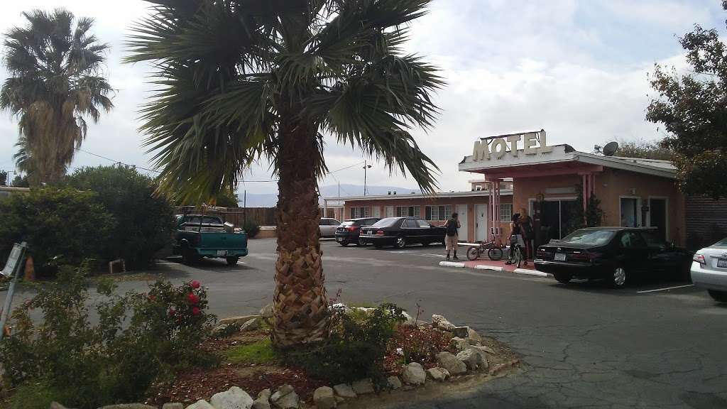 Tropic Motel | 43145 Sierra Hwy, Lancaster, CA 93534, USA | Phone: (661) 945-7831