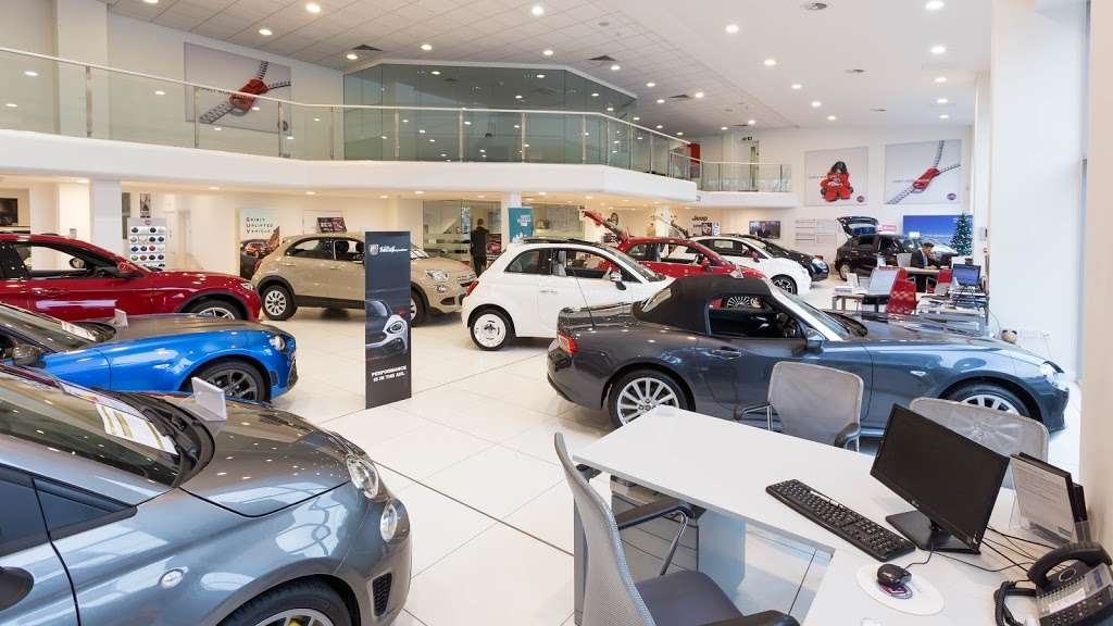 Glyn Hopkin Fiat, Abarth, Alfa Romeo & Jeep St. Albans | Lyon Way, St Albans AL4 0QU, UK | Phone: 01727 811811