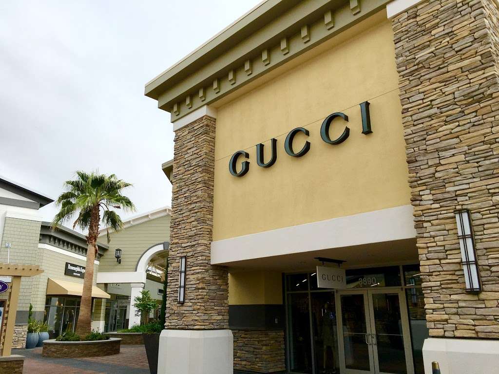 Gucci Outlet, 2774 Livermore Outlets Dr 