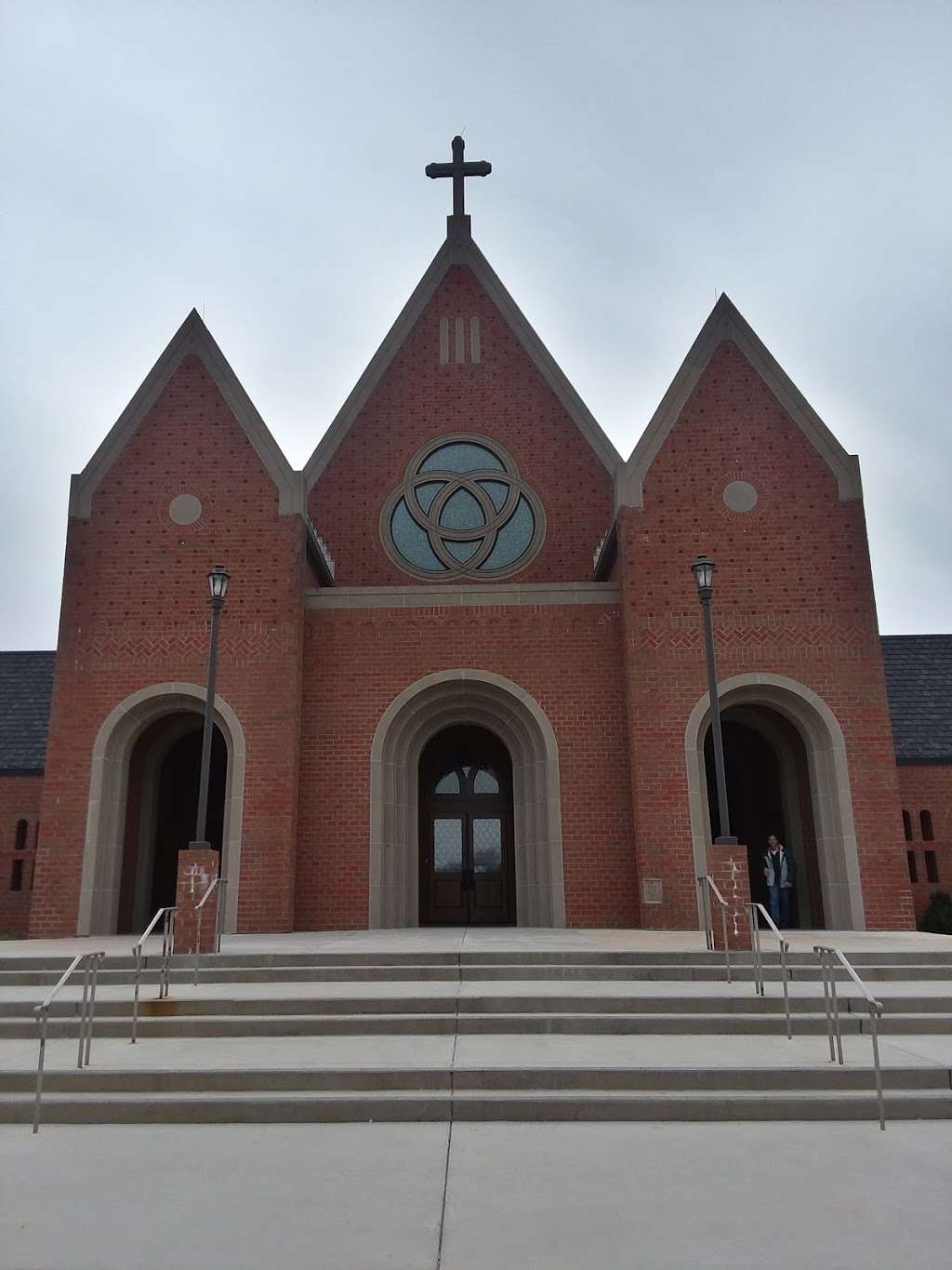 Holy Trinity Catholic Church | 8213 Linton Hall Rd, Gainesville, VA 20155, USA | Phone: (703) 753-6700