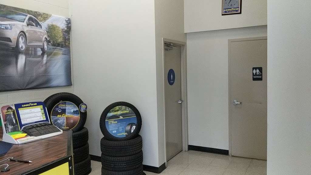 Just Tires | 420 Foothill Blvd, La Cañada Flintridge, CA 91011, USA | Phone: (818) 790-8200