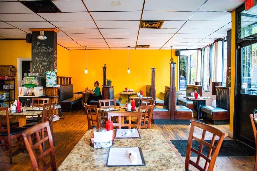 JPizle Kitchen | 536 Centre St, Jamaica Plain, MA 02130 | Phone: (617) 524-7575