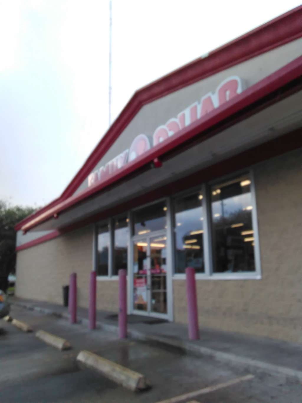 Family Dollar | 3411 Navigation Blvd, Houston, TX 77003, USA | Phone: (713) 224-0440