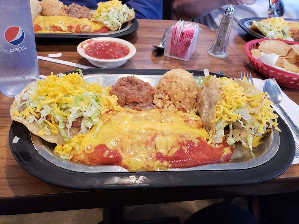 El Sombrero Mexican Restaurant | 79 US-69, Kansas City, MO 64119, USA | Phone: (816) 452-9745