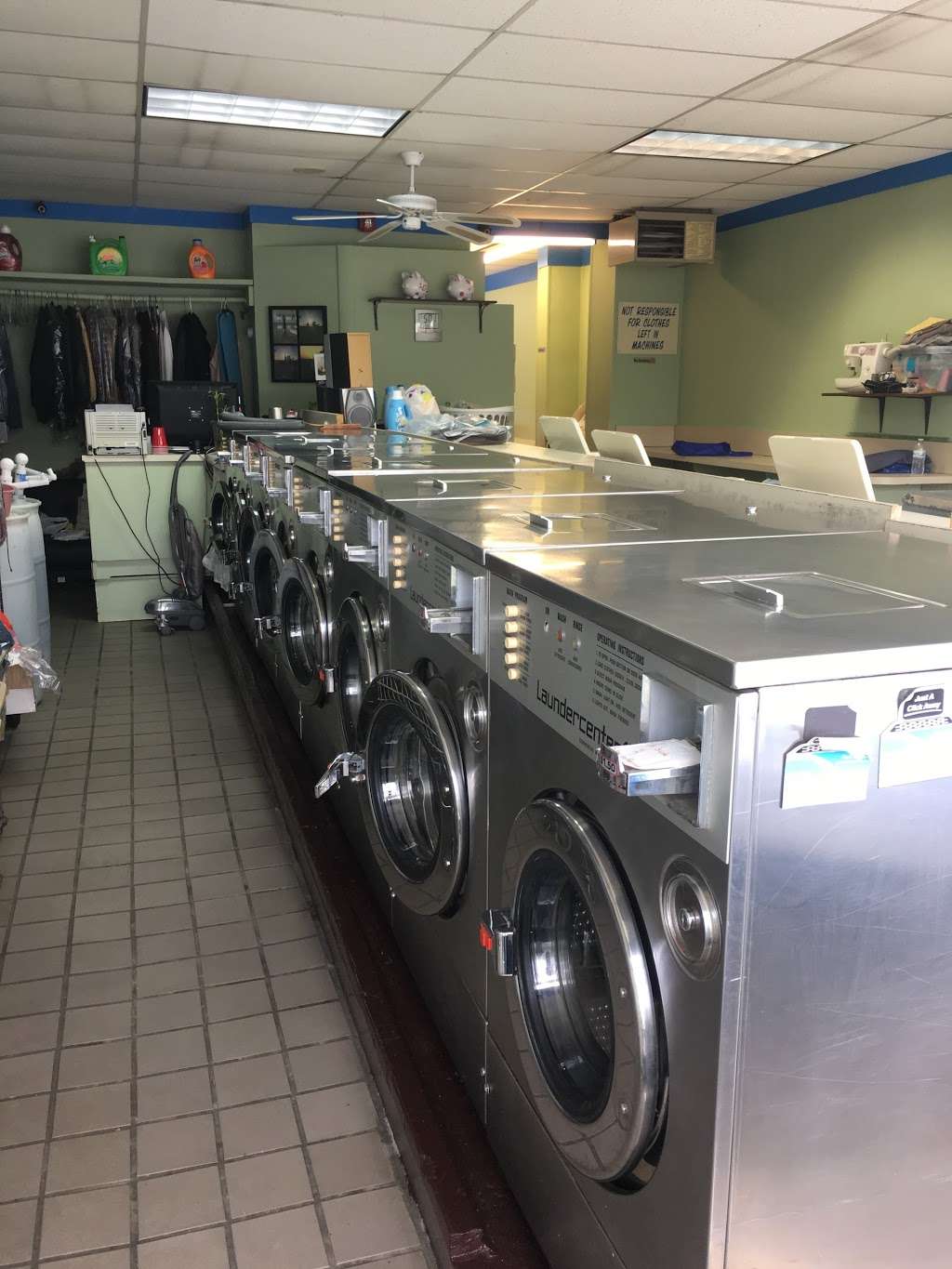 Good Service Laundromat | 380 Belleville Turnpike, North Arlington, NJ 07031, USA | Phone: (201) 772-5131