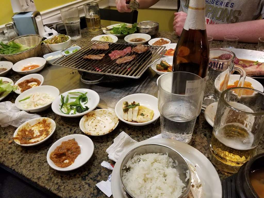 New Seoul Korean BBQ Restaurant | 638 W Algonquin Rd, Des Plaines, IL 60016, USA | Phone: (847) 439-3720