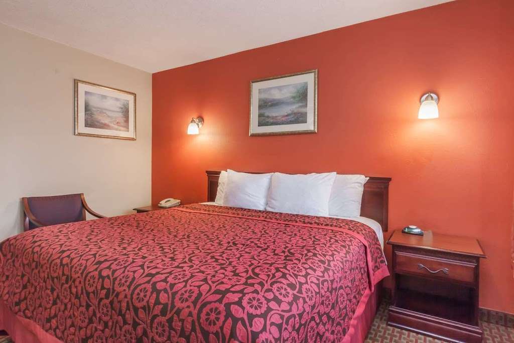 Days Inn by Wyndham Elkton Newark Area | 311 Belle Hill Rd, Elkton, MD 21921 | Phone: (410) 392-5010