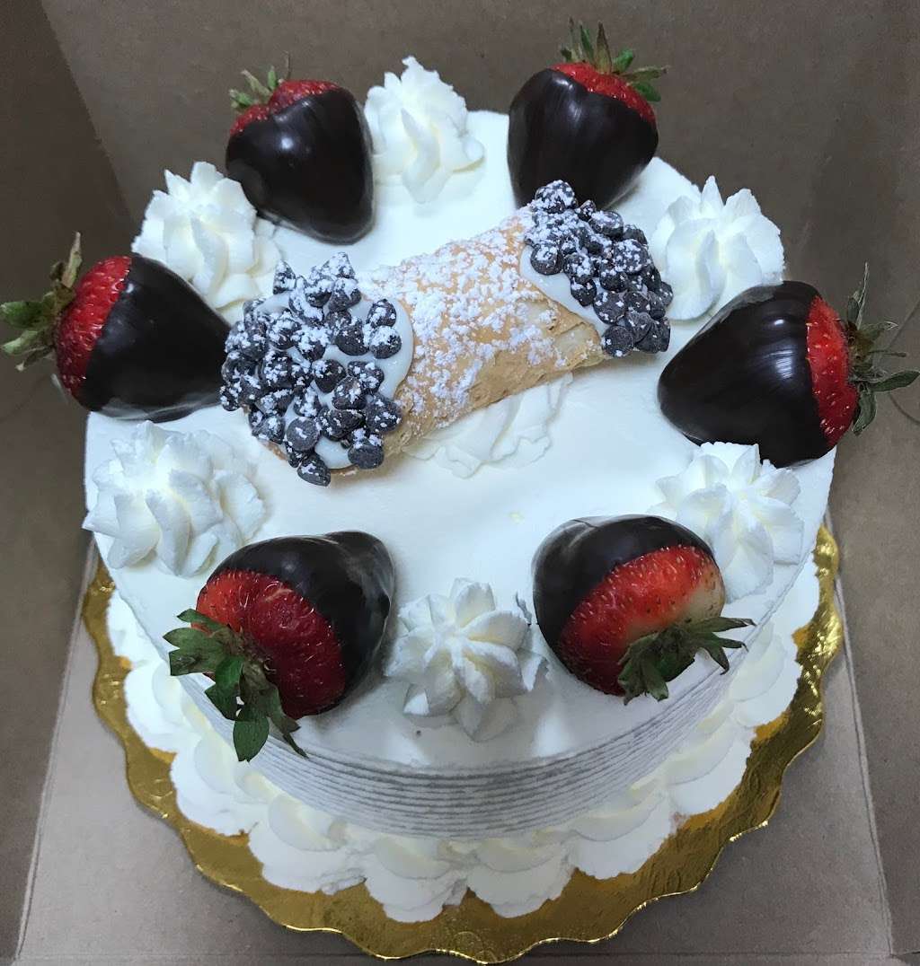 Sweet Spot Bakery | 163 W Emerson St, Melrose, MA 02176, USA | Phone: (781) 665-3290