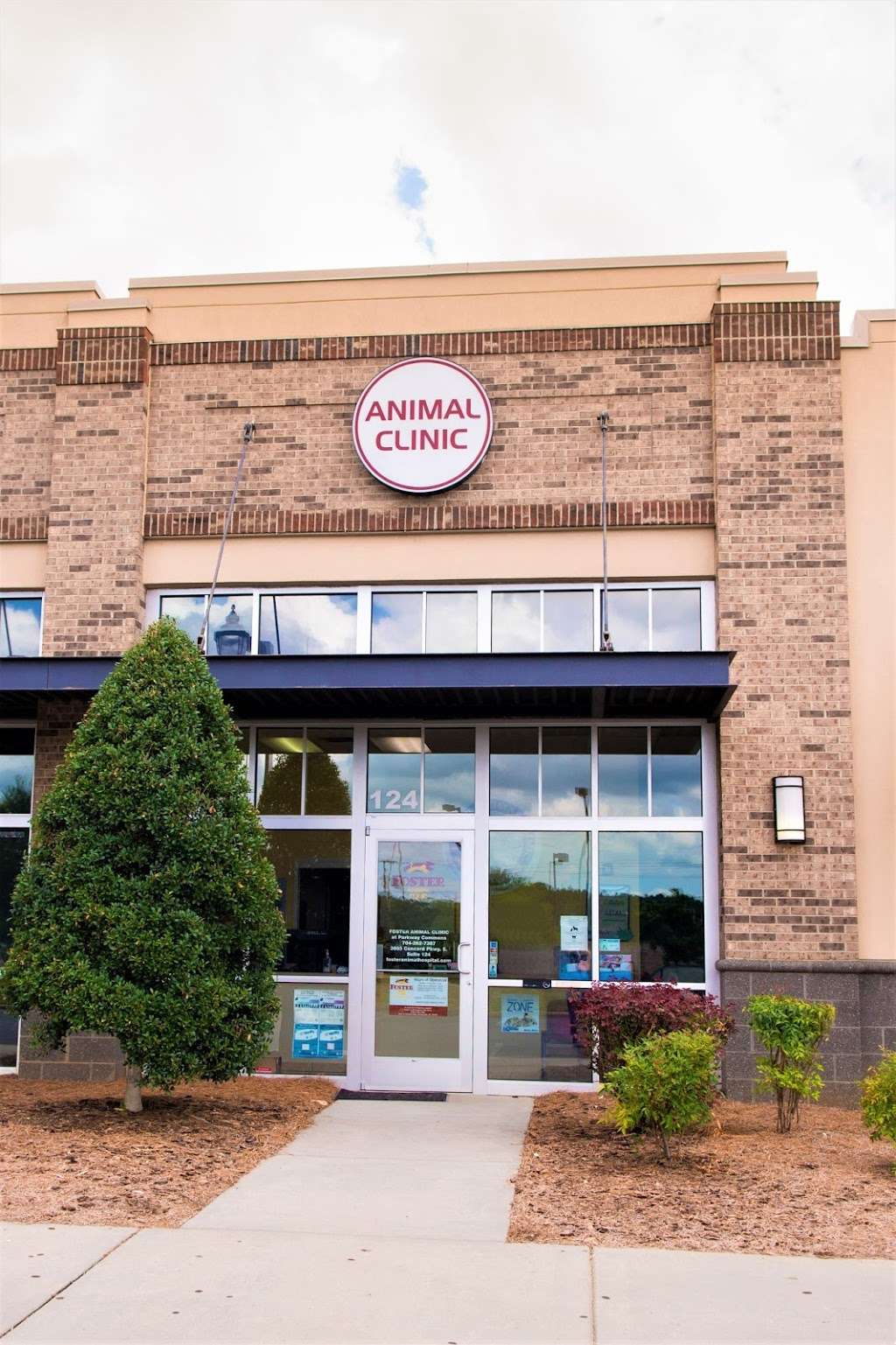 Foster Animal Clinic at Parkway Commons | 3805 Concord Pkwy S #124, Concord, NC 28027, USA | Phone: (704) 262-7387