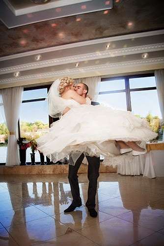 Wedding Dance to Remember | 9102 Forest Crossing Dr, The Woodlands, TX 77381, USA | Phone: (832) 967-7181