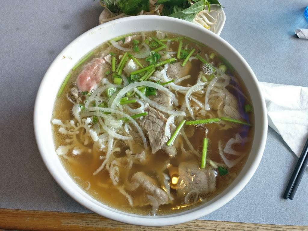 Pho Da Lat Restaurant | 475 Chelmsford St, Lowell, MA 01851, USA | Phone: (978) 453-3303