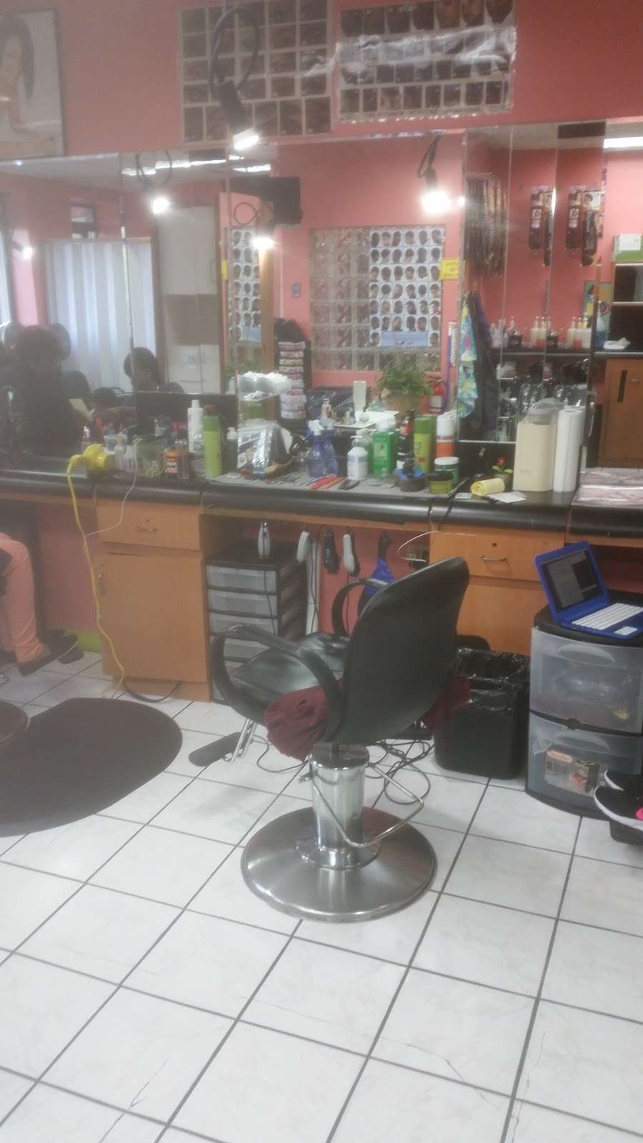 impulse-beauty-salon-llc-in-92-22-guy-r-brewer-blvd-2nd-floor-jamaica