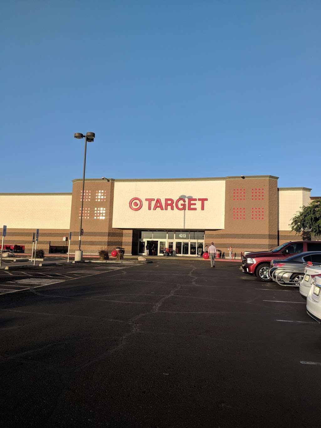 Target | 4515 E Thomas Rd, Phoenix, AZ 85018, USA | Phone: (602) 952-1797