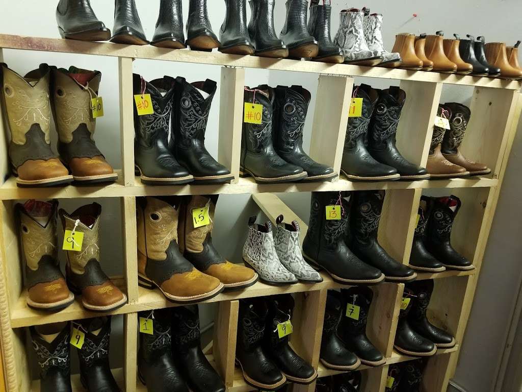 Kazador boots | 319 E Cass St, Joliet, IL 60432 | Phone: (815) 582-3429