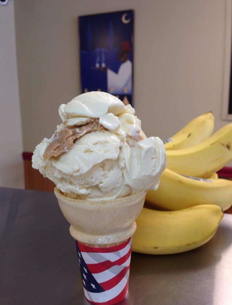 Sundaes Homemade Ice Cream | 9922 E 79th St, Indianapolis, IN 46256, USA | Phone: (317) 570-0533