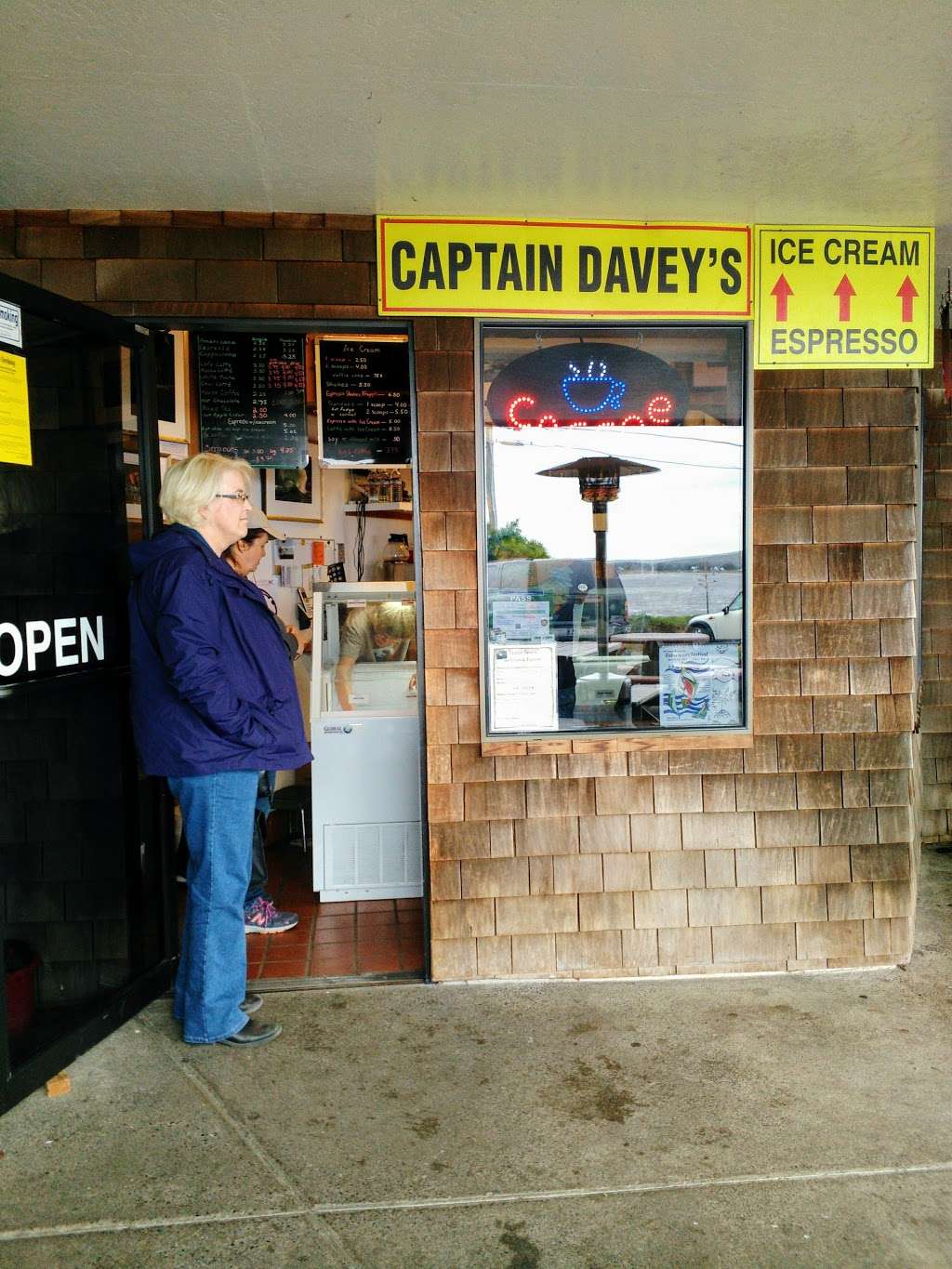 Captain Davey’s Coffee and Ice Cream | 537 Smith Brothers Rd, Bodega Bay, CA 94923, USA | Phone: (707) 377-4039