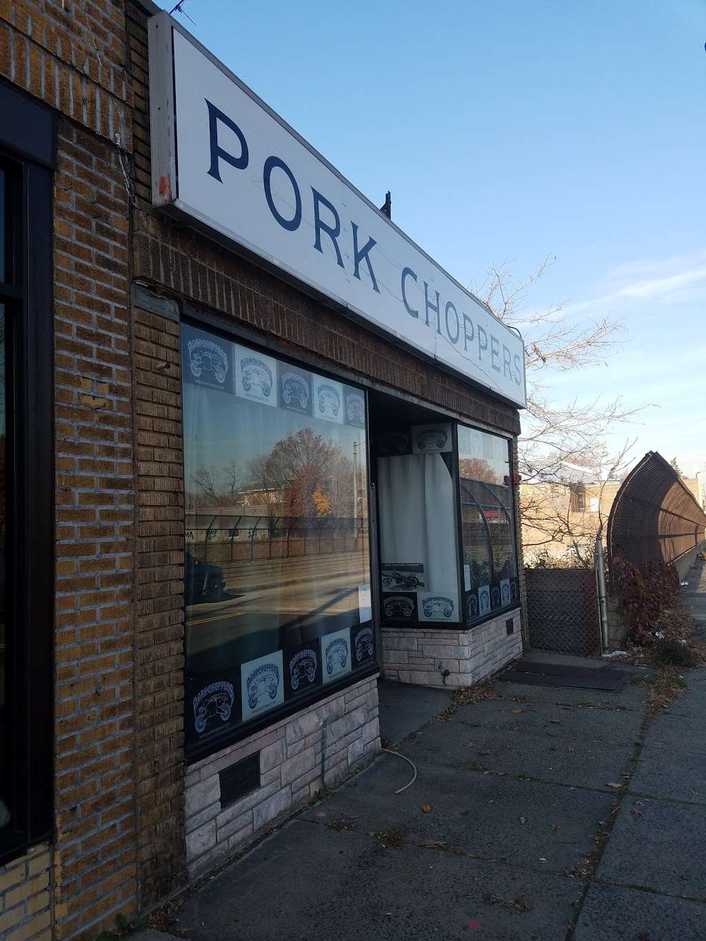 Pork Choppers | 8 Queen Anne Rd, Bogota, NJ 07603, USA | Phone: (201) 473-7373