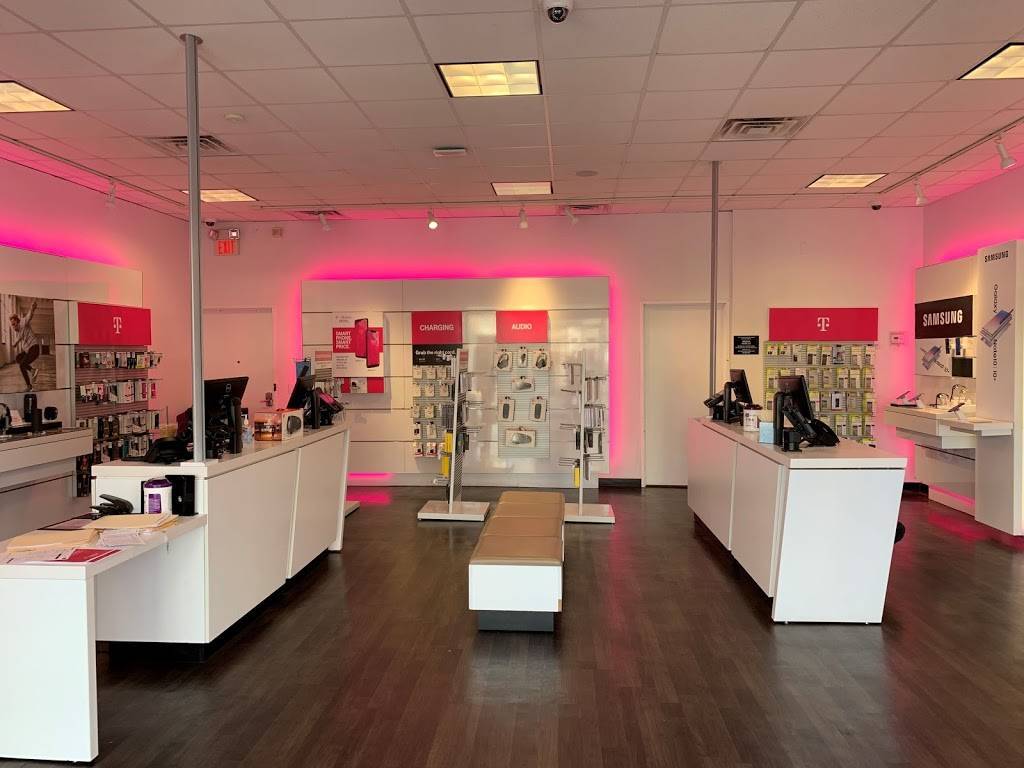 T-Mobile | 2720 N Mesa St A, El Paso, TX 79902, USA | Phone: (915) 541-1604