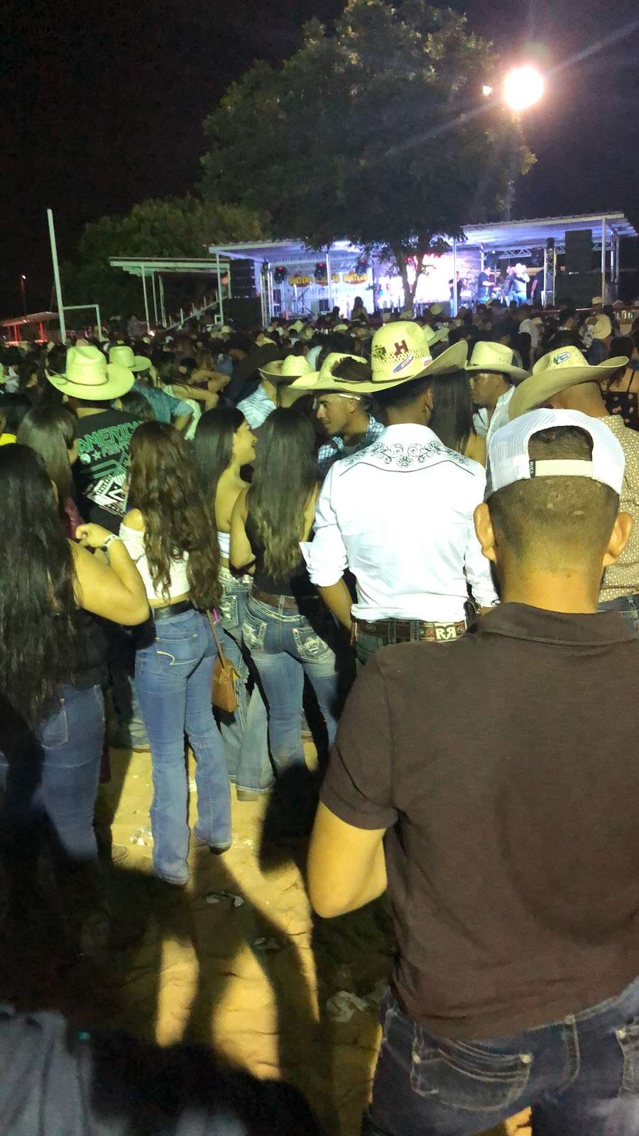 Rancho Los Compadres | 175 S Loop 1604 E, San Antonio, TX 78221, USA | Phone: (210) 304-0758