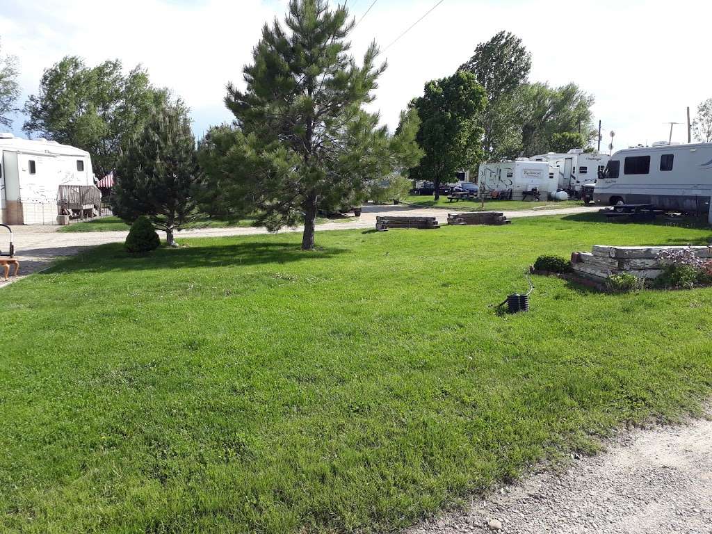 Falcons Landing RV Park | 648 NE Frontage Rd, Johnstown, CO 80534, USA | Phone: (970) 800-1569