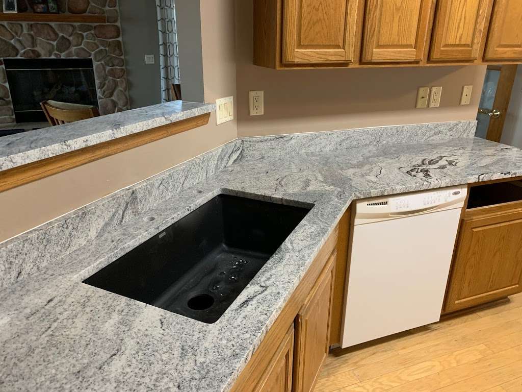 Badger Granite | Granite & Quartz Countertops, Bathroom Vanity | 1060 Northbranch Dr, Oak Creek, WI 53154, USA | Phone: (414) 766-9500