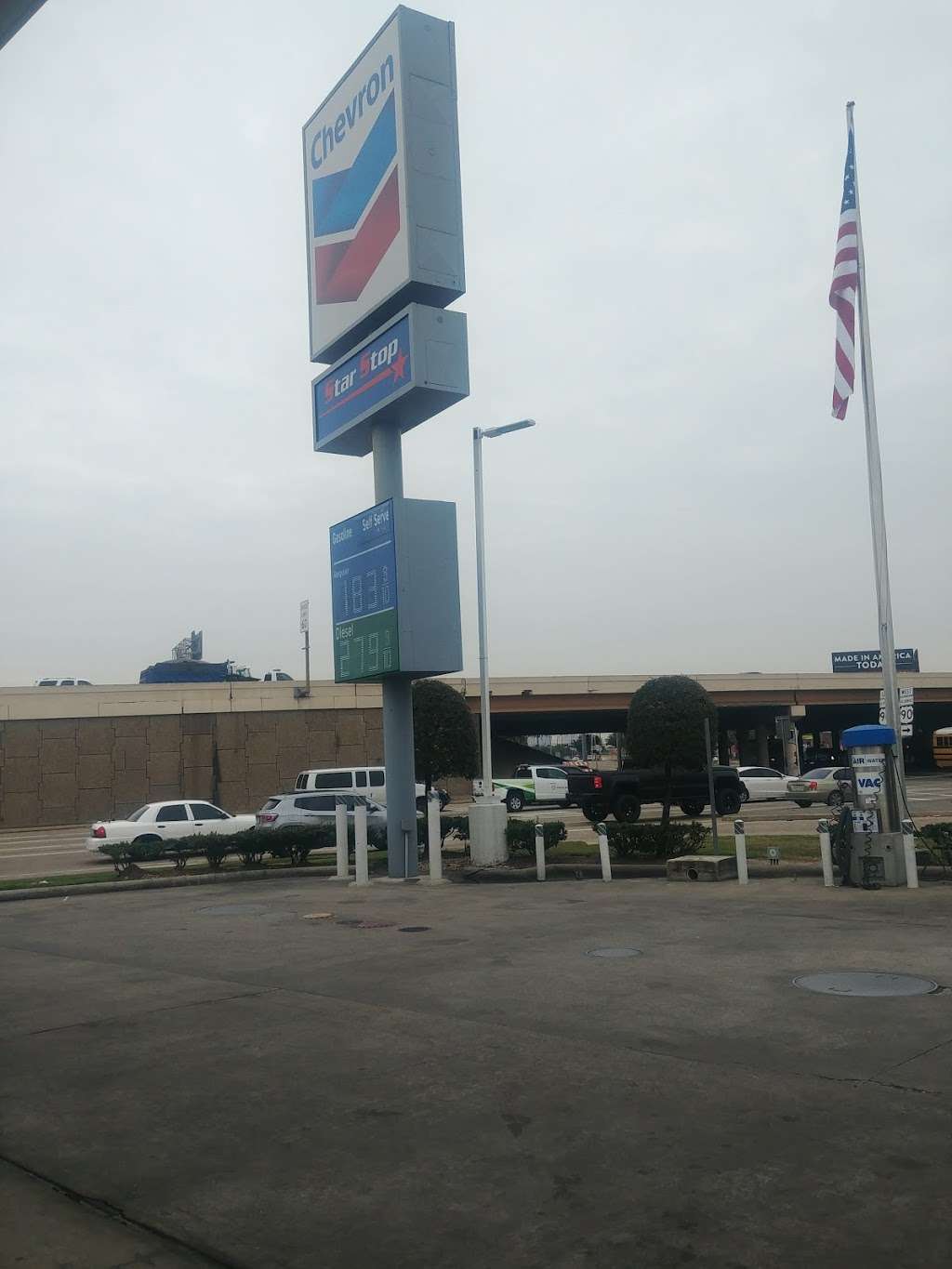 Chevron | 3215 S Loop W, Houston, TX 77092 | Phone: (713) 680-9814