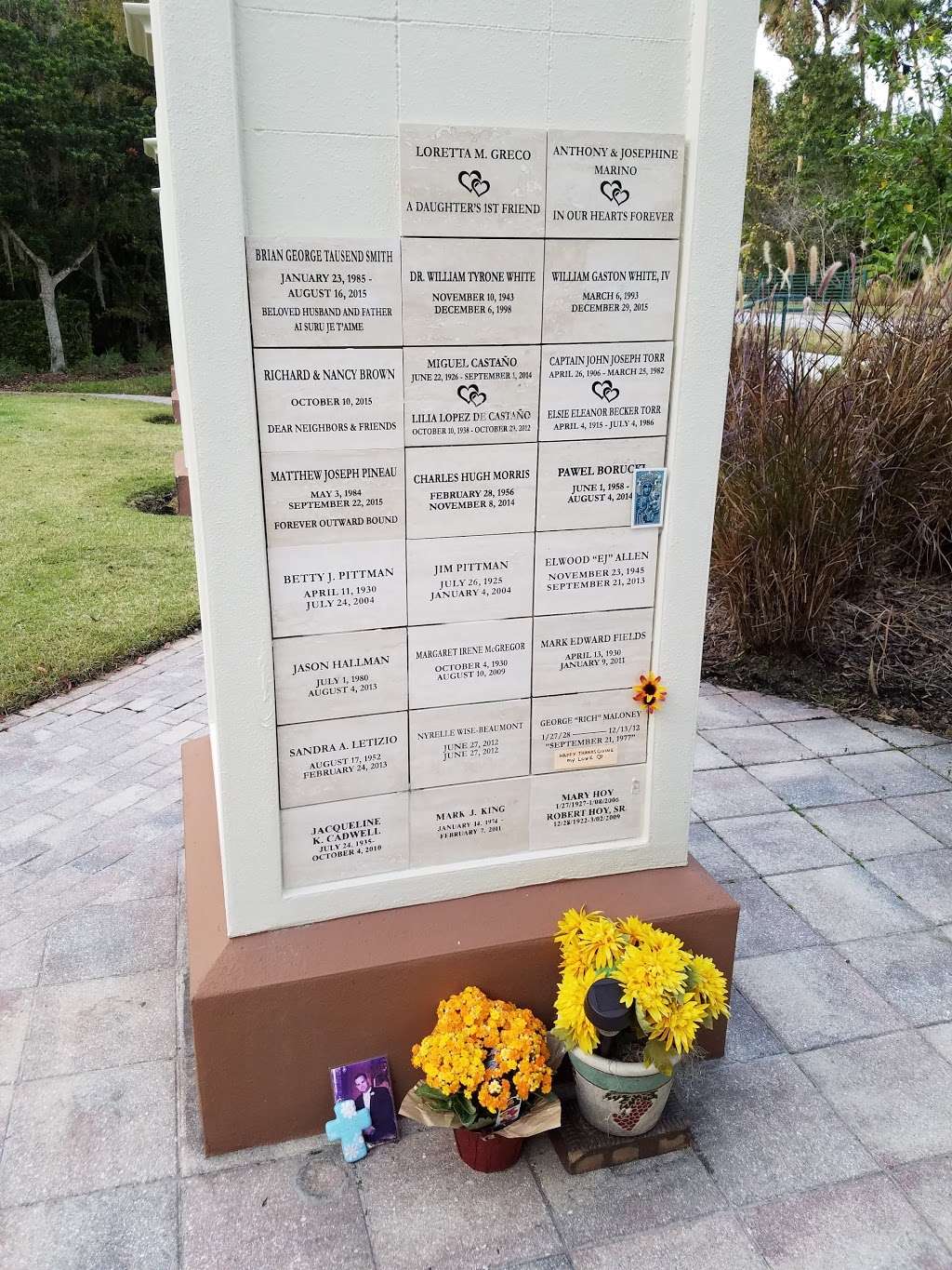 Memorial Garden | 1255 Celebration Ave, Celebration, FL 34747 | Phone: (407) 566-1200