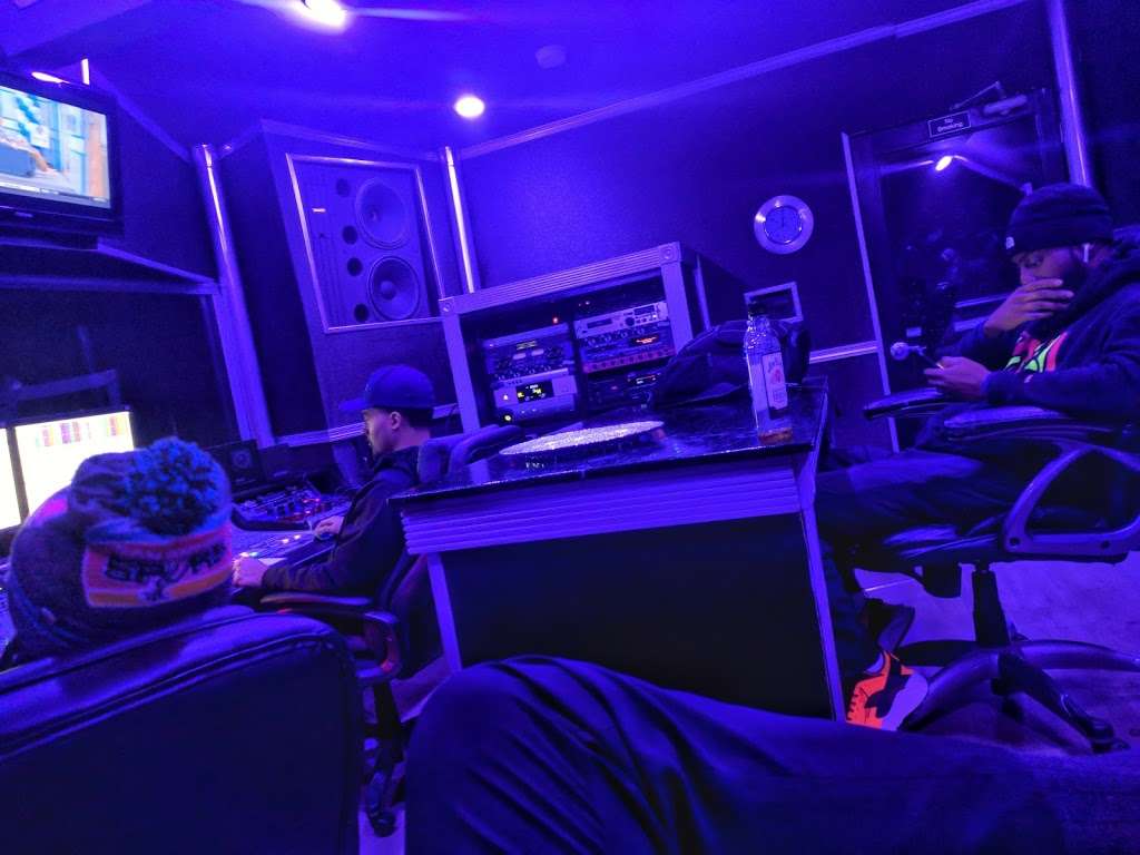 Night Flight Studios Inc | 9537 Fort Foote Rd, Fort Washington, MD 20744 | Phone: (301) 567-3483