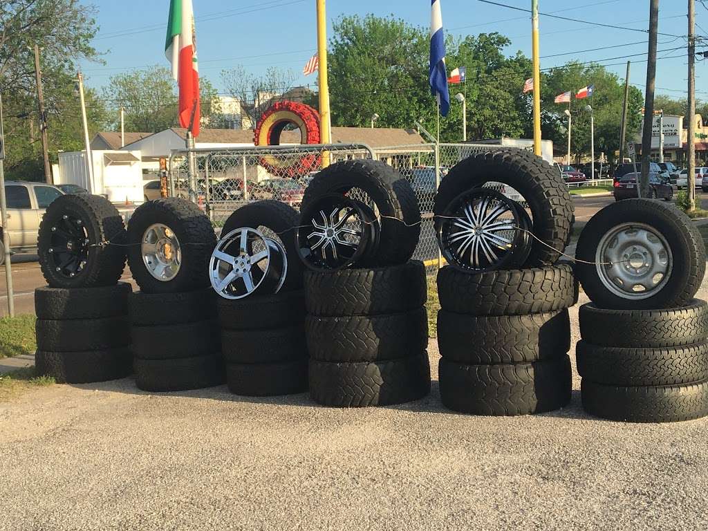 Davids Tire Shop | 2415 N Durham Dr, Houston, TX 77008, USA | Phone: (713) 426-3192