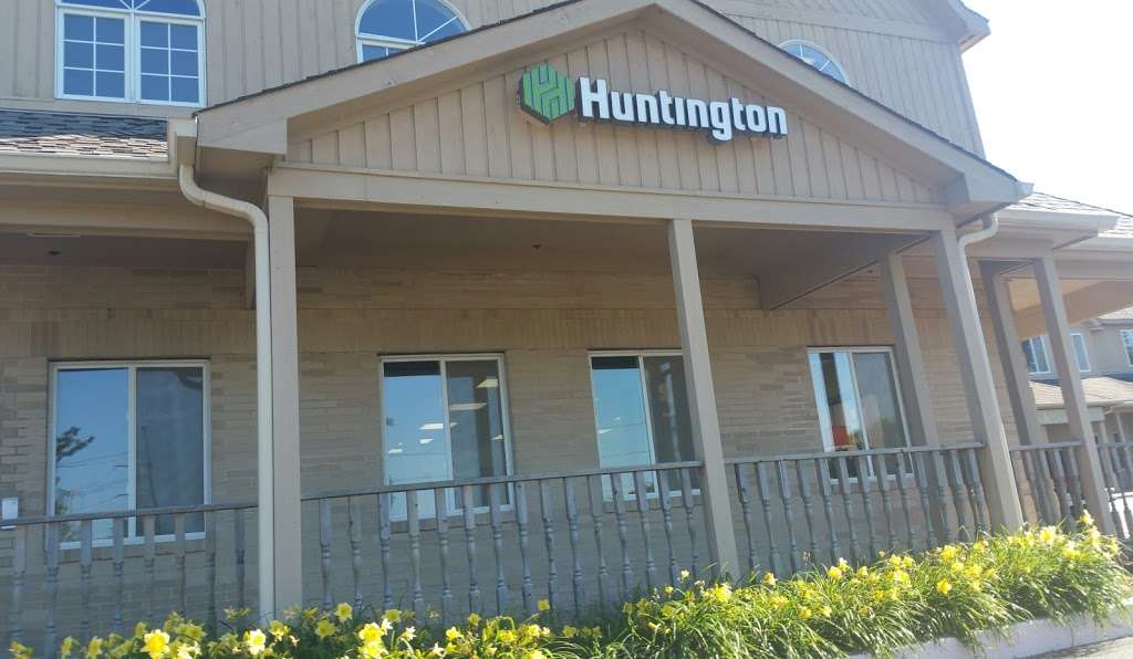 Huntington Bank | 6121 Washington St, Gurnee, IL 60031, USA | Phone: (847) 855-2100