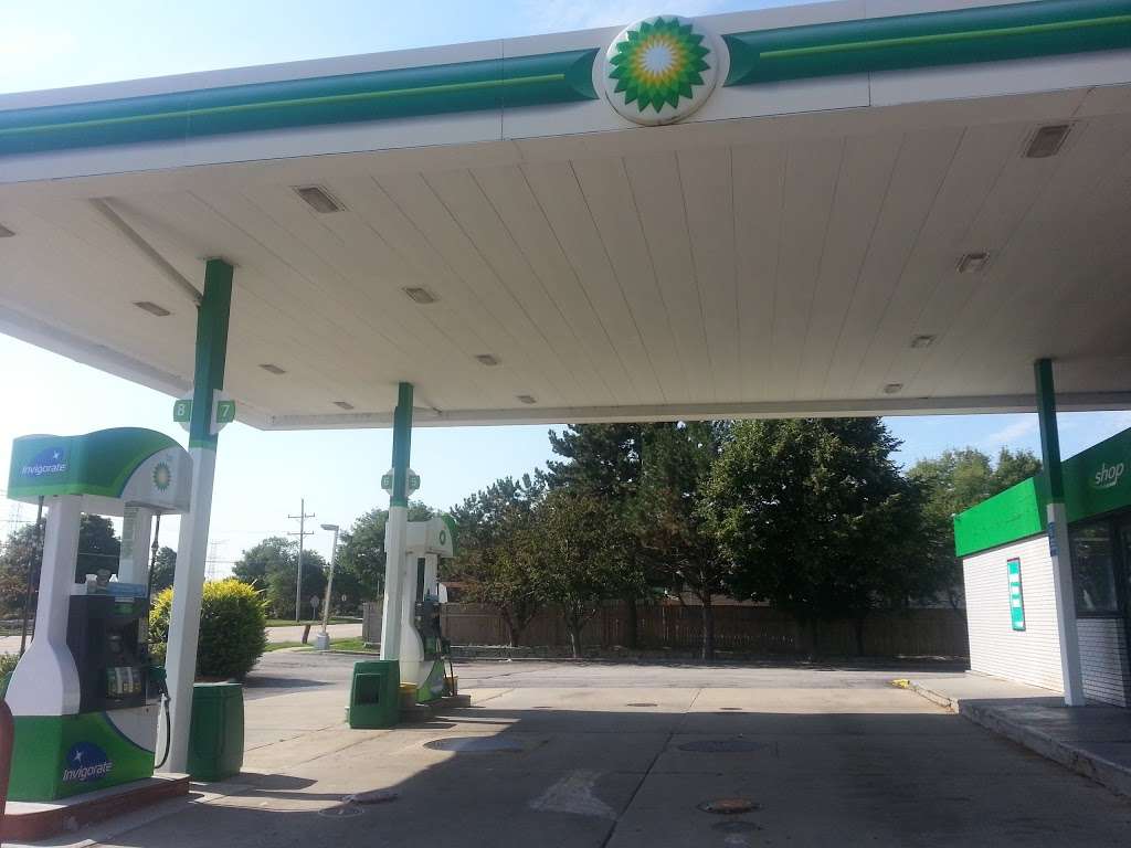 BP | 1625 E Euclid Ave, Mt Prospect, IL 60056 | Phone: (847) 297-5429