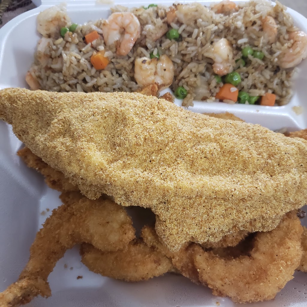 Dans Seafood & Chicken | 3215 W Pleasant Run Rd #105, Lancaster, TX 75146, USA | Phone: (469) 917-7887