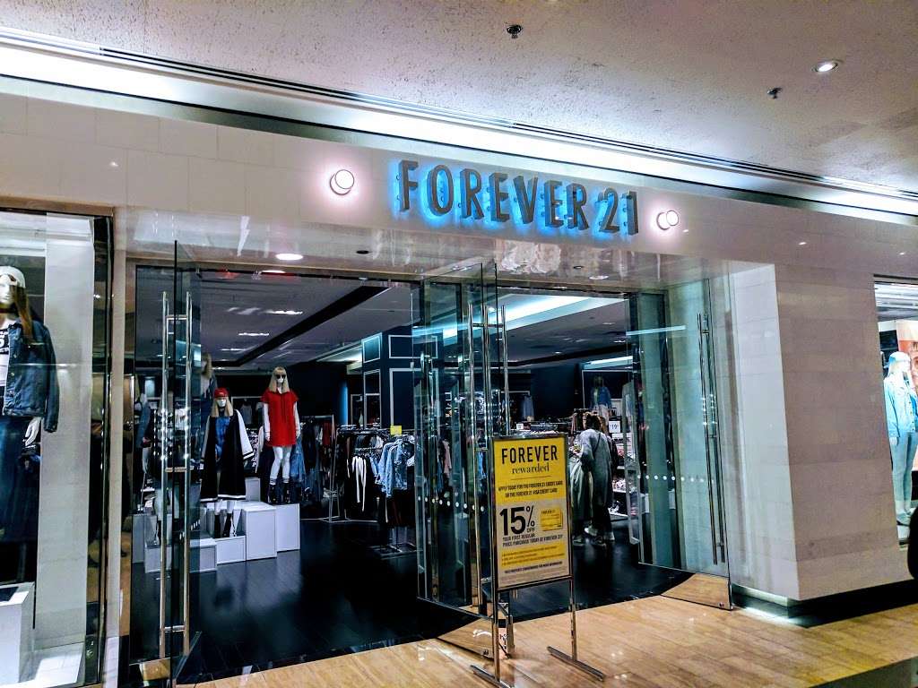 Forever 21 | 835 N Michigan Ave #6035, Chicago, IL 60611, USA | Phone: (312) 846-7660