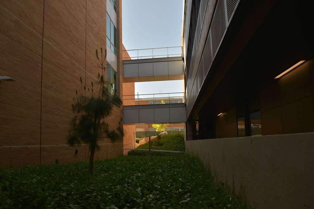 Winston Chung Hall [Engineering 2] (BCOE) | N Campus Dr, Riverside, CA 92507, USA