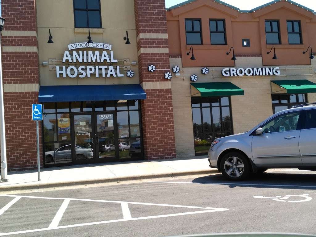 Arbor Creek Animal Hospital | 15971 S Bradley Dr, Olathe, KS 66062, USA | Phone: (913) 764-9000