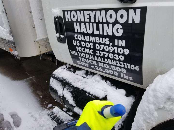 Honeymoon Hauling | 2301 California St, Columbus, IN 47201, USA | Phone: (812) 378-5584