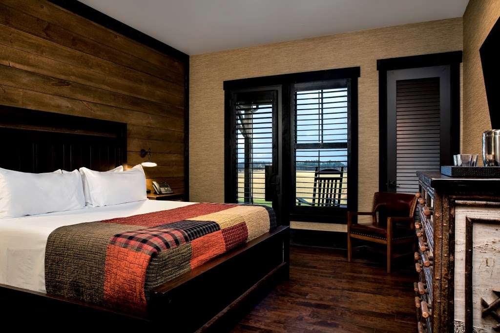 The Lodge at Moss Neck | 19248 Tidewater Trail, Fredericksburg, VA 22408, USA | Phone: (540) 929-1600