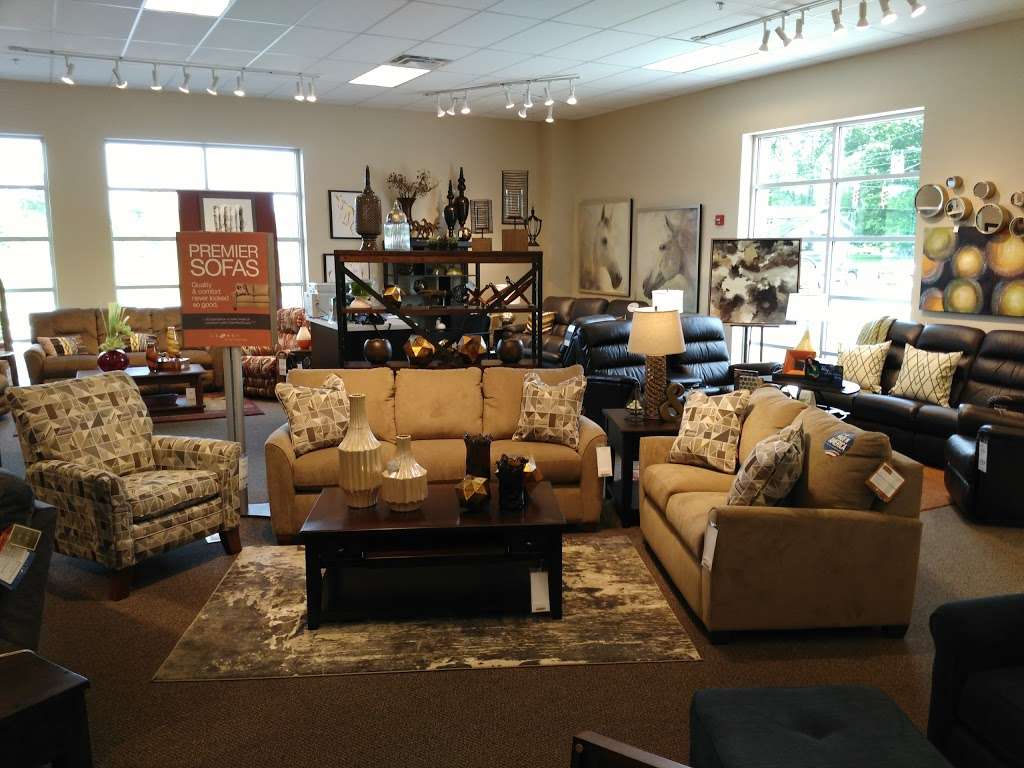 La-Z-Boy Home Furnishings & Décor | 9110 Rockville Rd, Indianapolis, IN 46234, USA | Phone: (317) 960-5555