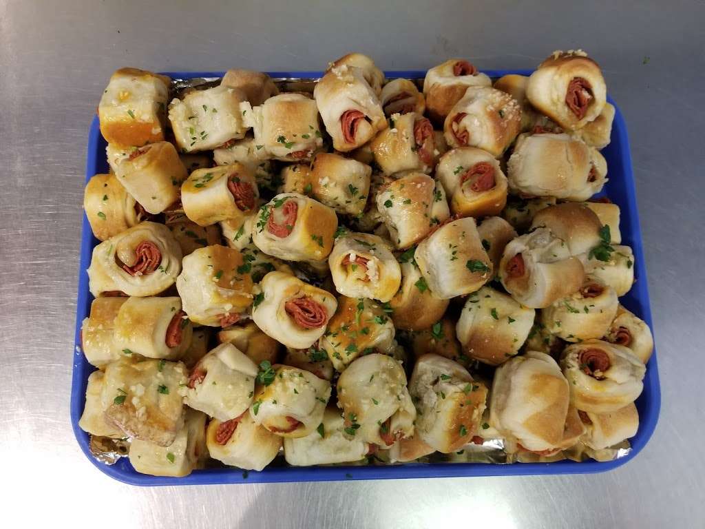 Ciros Pizza | 11303 Beach Channel Dr, Far Rockaway, NY 11694, USA | Phone: (718) 474-8068