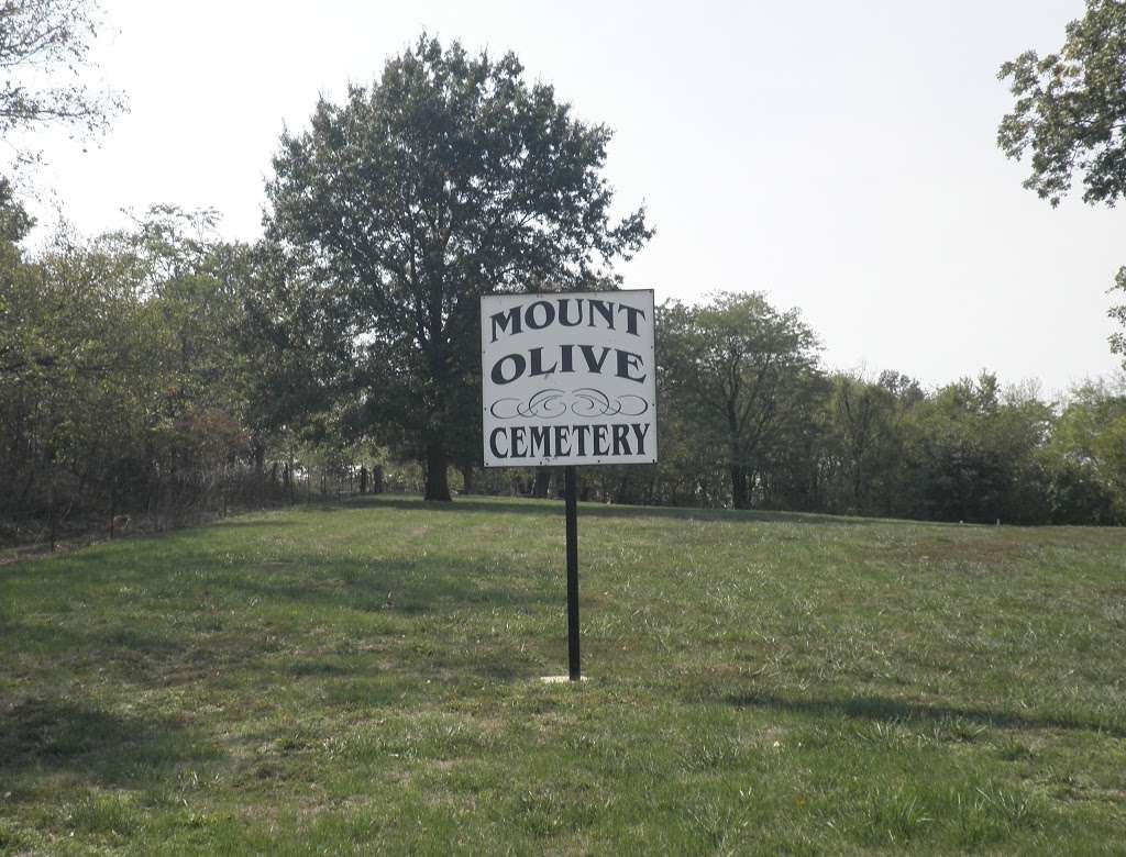 Mount Olive Cemetery | 974 NE 221st Rd, Warrensburg, MO 64093