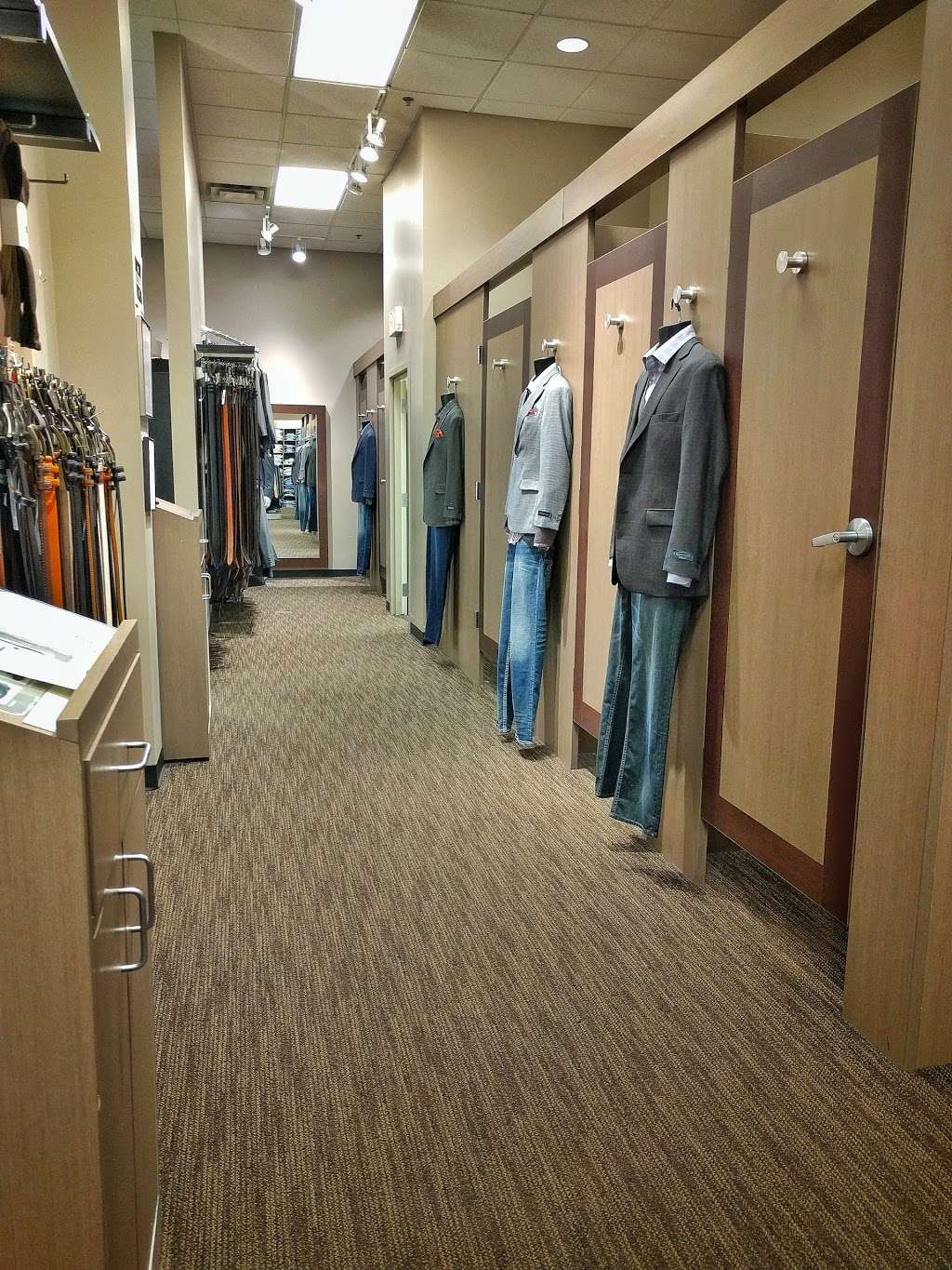 Mens Wearhouse | 1374 Torrence Ave, Calumet City, IL 60409, USA | Phone: (708) 862-3921